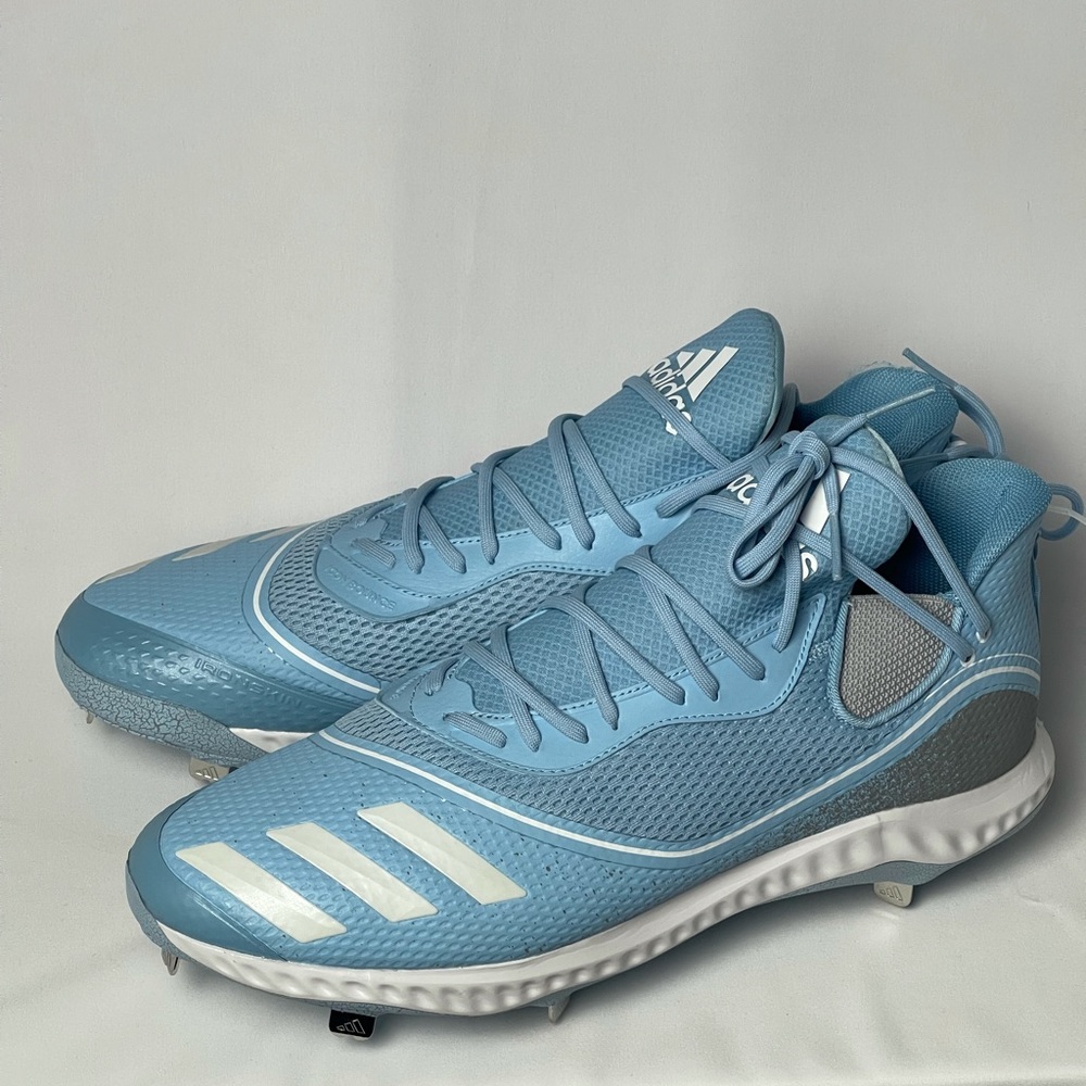 New Without tags Adidas baseball cleats.